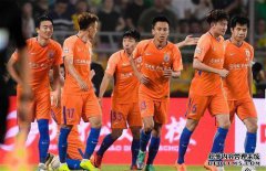 在鲁能参加最后一轮比赛之前，足球协会杯在过