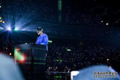 新年前夜江苏卫视前夕，李宇春在总决赛上演唱