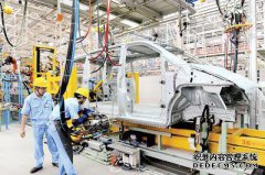 疯狂的农民向自己宣布了莱贡，并借用了170万美