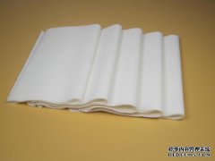 凳子太干净了